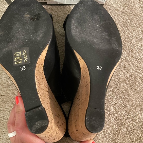 Like new Mariano Renzi sling back wedge-size 8 - Picture 5 of 7